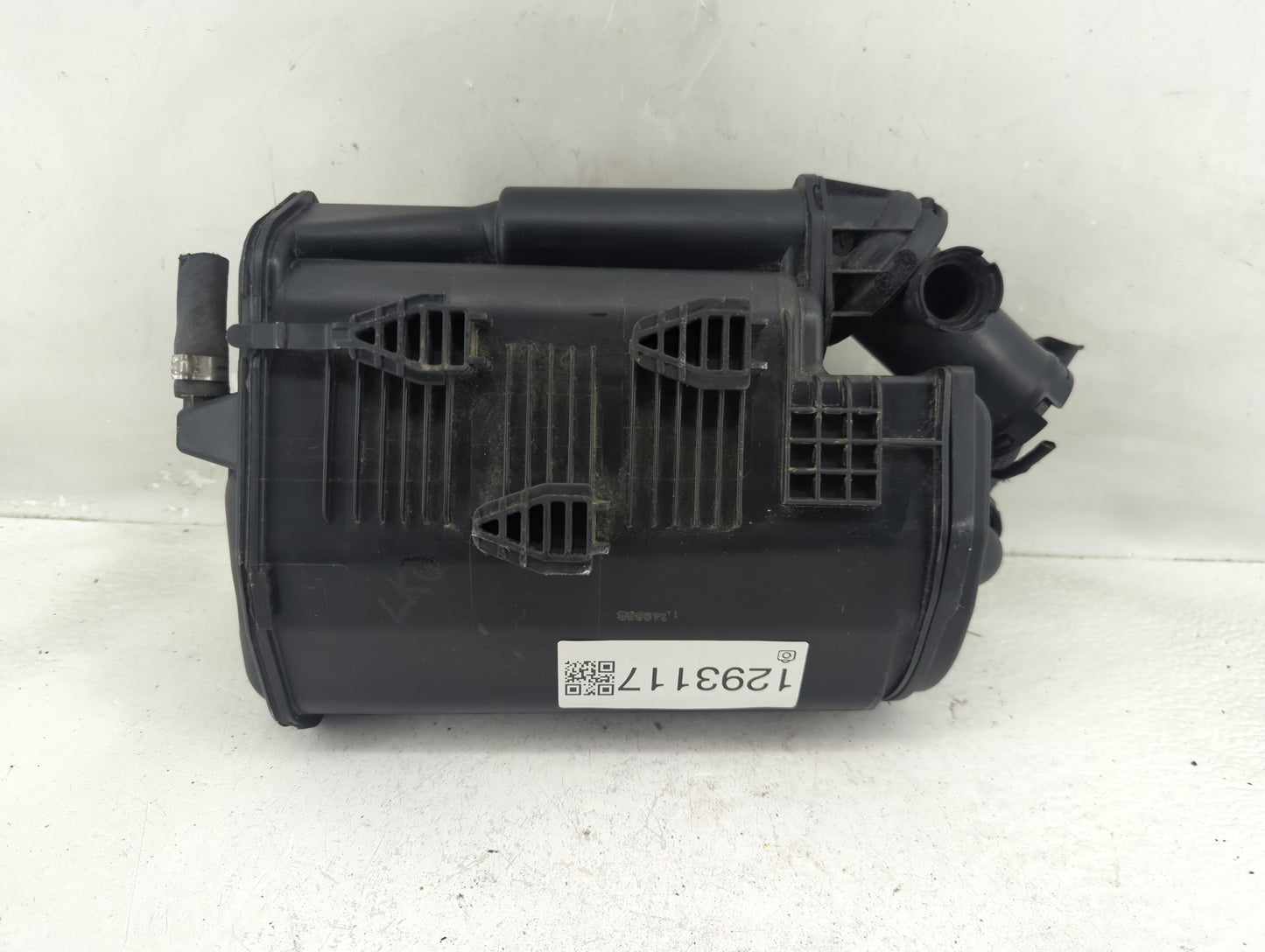 2007 Mercedes-benz Clk350 Fuel Vapor Charcoal Canister - Oemusedautoparts1.com