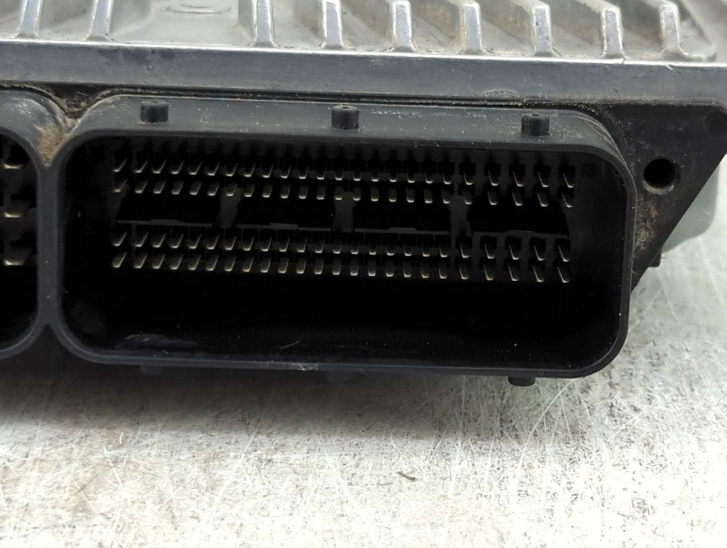 2007-2009 Mercedes-Benz Clk350 PCM Engine Control Computer ECU ECM PCU OEM P/N:A 272 153 32 91 0 261 209 220 Fits OEM Used A