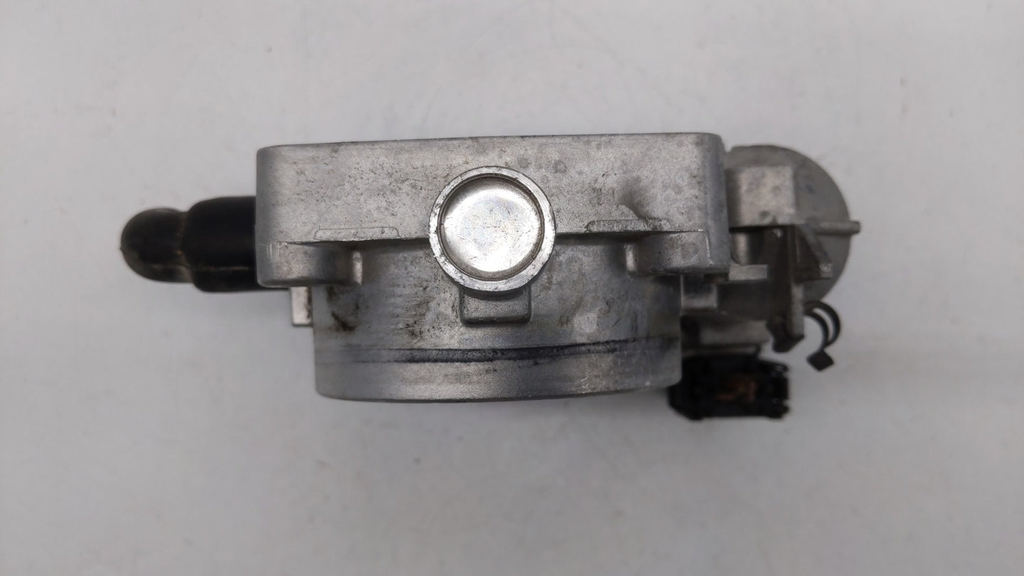 2006-2009 Mercedes-Benz Clk350 Throttle Body P/N:A 113 141 01 25 1131410125 Fits OEM Used Auto Parts - Oemusedautoparts1.com