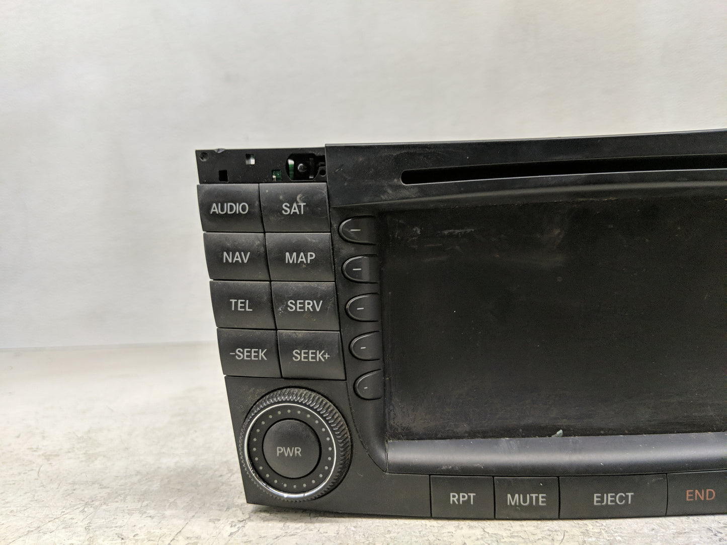 2007 Mercedes-Benz Cls500 Radio AM FM Cd Player Receiver Replacement P/N:BE7040 A2118203497, 01652559 Fits Fits 2008 OEM Use