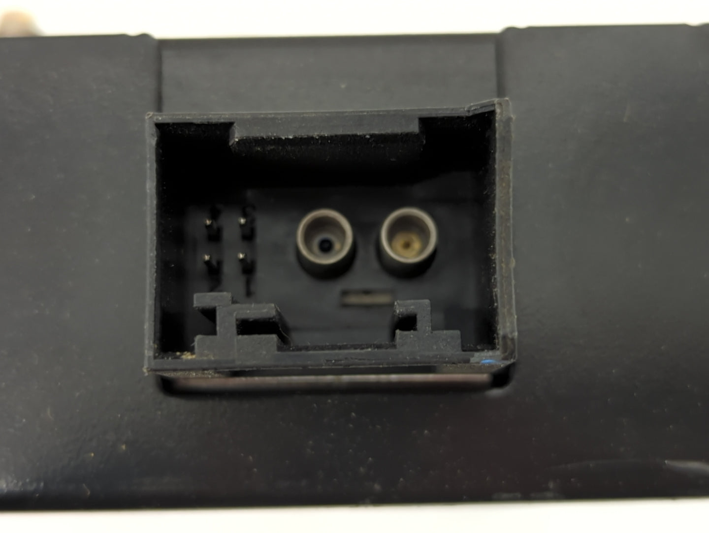 2007 Mercedes-Benz E-Class Radio AM FM Cd Player Receiver Replacement P/N:25032140 A1698270162 Fits Fits 2006 2008 OEM Used 