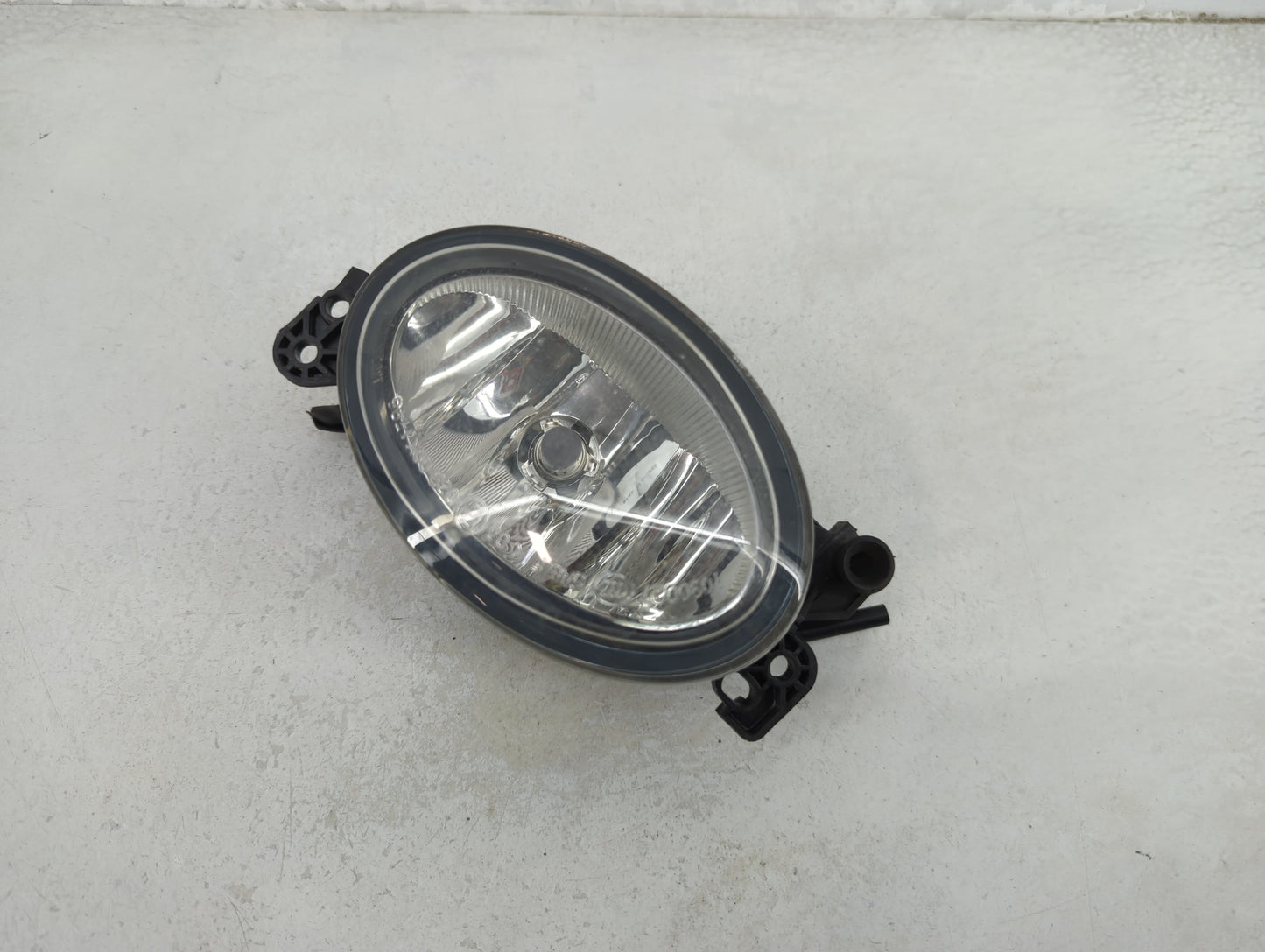 Mercedes-benz E-class Driver Left Oem Fog Light Lamp - Oemusedautoparts1.com