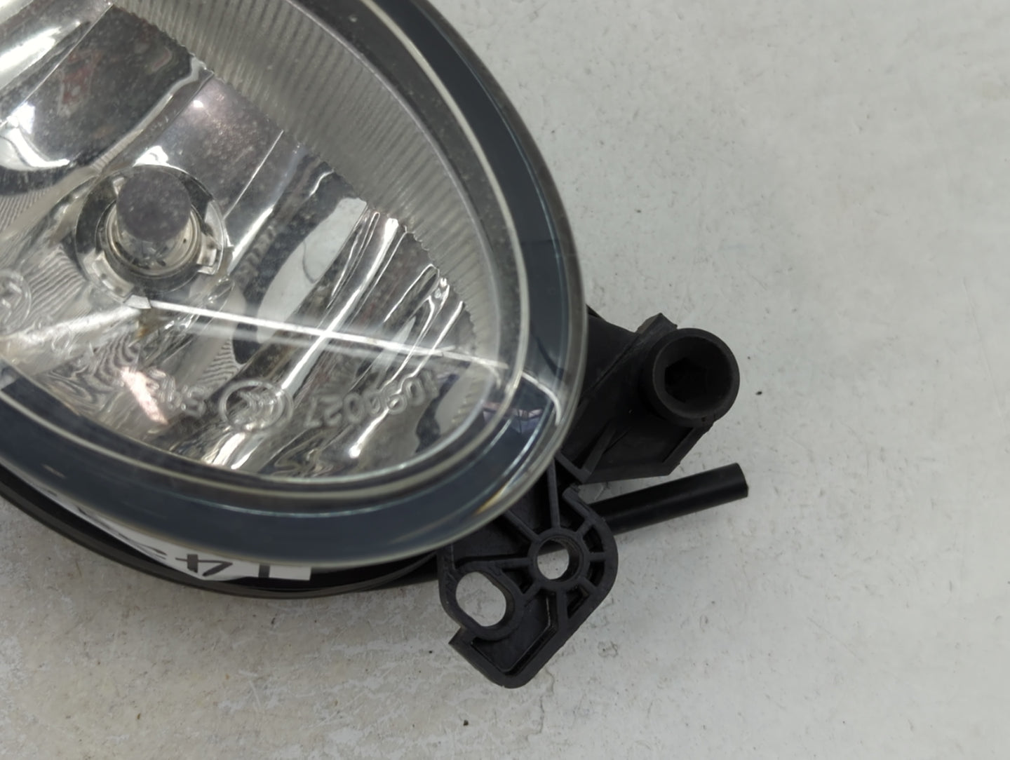 Mercedes-benz E-class Driver Left Oem Fog Light Lamp 1454544 - Oemusedautoparts1.com