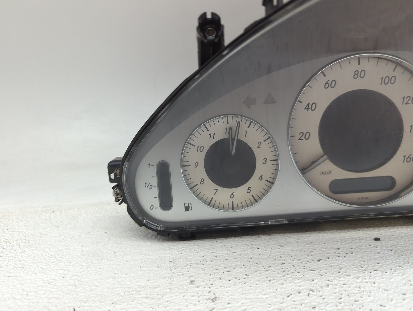 2007 Mercedes-Benz E-Class Instrument Cluster Speedometer Gauges P/N:110.080.351/016 A2115405948 Miles:92K Fits Fits 2008 OE