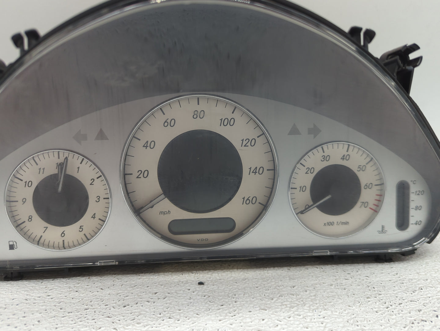 2007 Mercedes-Benz E-Class Instrument Cluster Speedometer Gauges P/N:110.080.351/016 A2115405948 Miles:92K Fits Fits 2008 OE