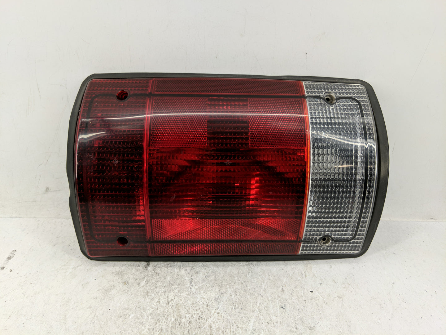 2007 Mercedes-Benz E250 Tail Light Assembly Passenger Right OEM Fits Fits 2005 2006 2008 2009 2010 2011 2012 2013 2014 OEM U