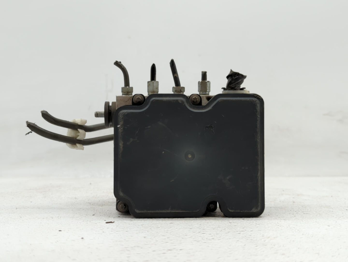 2007 Mercedes-Benz E320 ABS Pump Control Module Replacement P/N:47660 0HS0A Fits OEM Used Auto Parts - Oemusedautoparts1.com