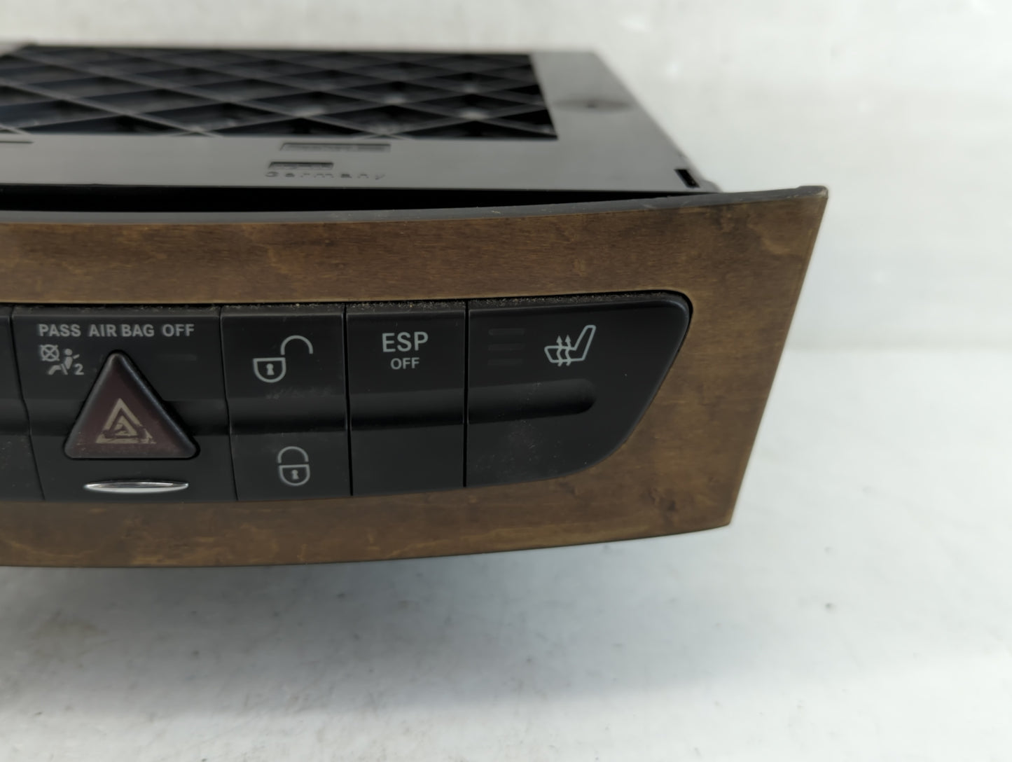 2007 Mercedes-Benz E350 Radio AM FM Cd Player Receiver Replacement P/N:7276a 07139 Fits OEM Used Auto Parts - Oemusedautopar