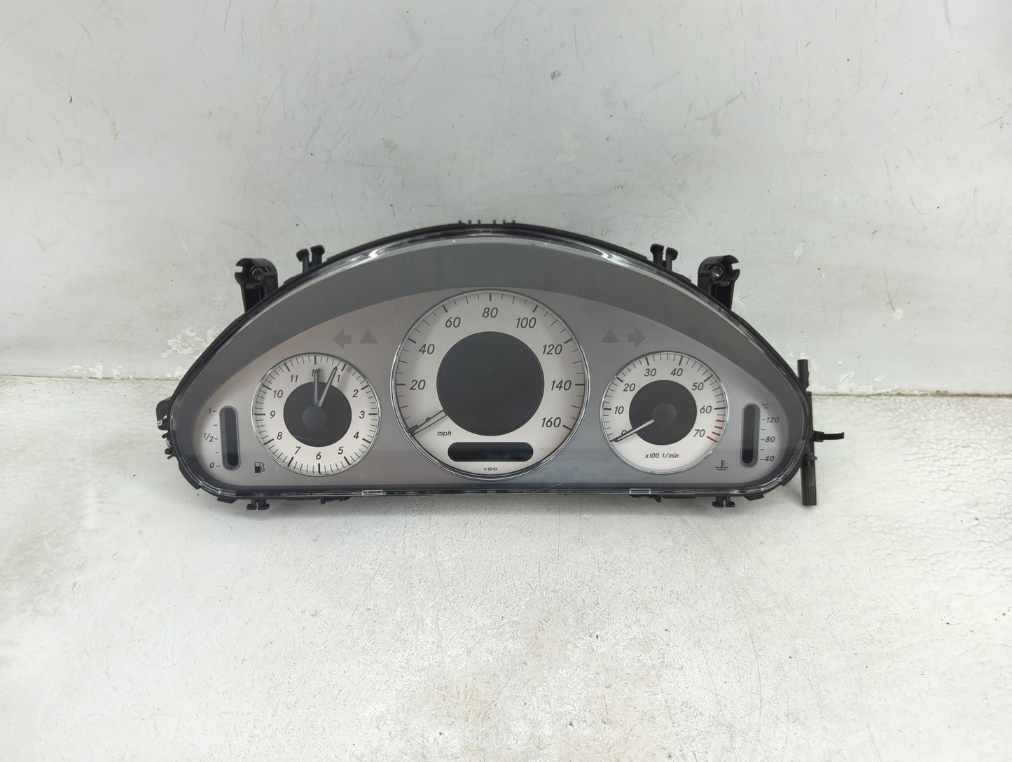 2007-2008 Mercedes-Benz E350 Instrument Cluster Speedometer Gauges P/N:A2115405948 110.080.351/016 Miles:88K Fits Fits 2007 