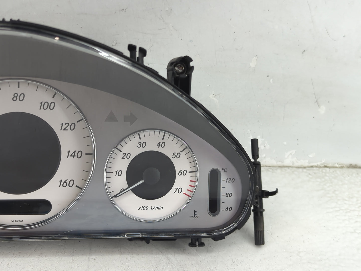 2007-2008 Mercedes-Benz E350 Instrument Cluster Speedometer Gauges P/N:A2115405948 110.080.351/016 Miles:88K Fits Fits 2007 
