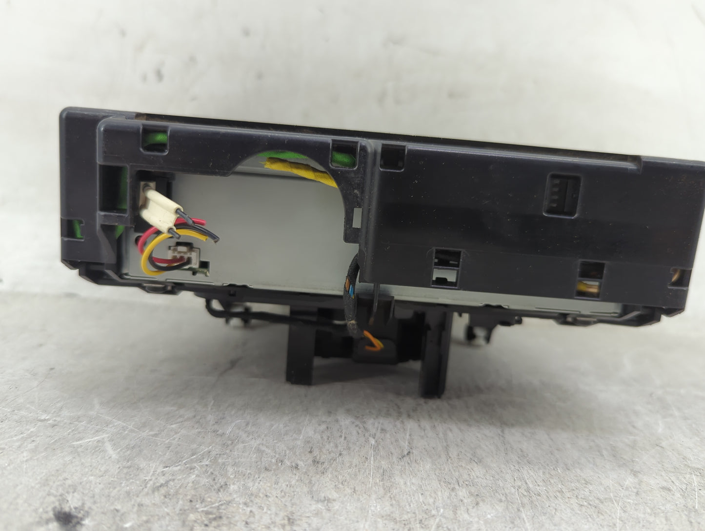 2006-2009 Mercedes-benz E350 Radio Cd Changer 1.61.072.50001|6326a - Oemusedautoparts1.com
