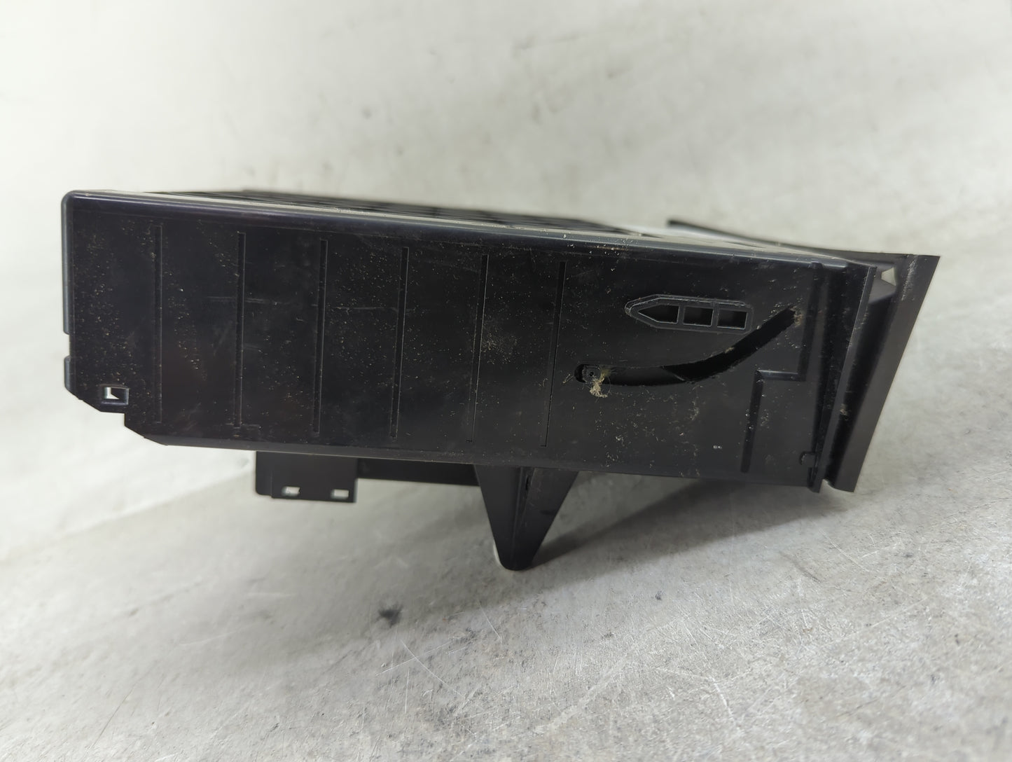 2006-2009 Mercedes-benz E350 Radio Cd Changer 1.61.072.50001|6326a - Oemusedautoparts1.com