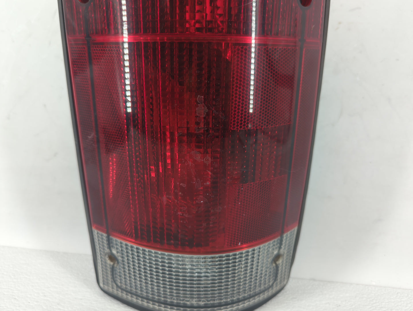 2007 Mercedes-Benz E350 Tail Light Assembly Passenger Right OEM Fits Fits 2005 2006 2008 2009 2010 2011 2012 2013 2014 OEM U