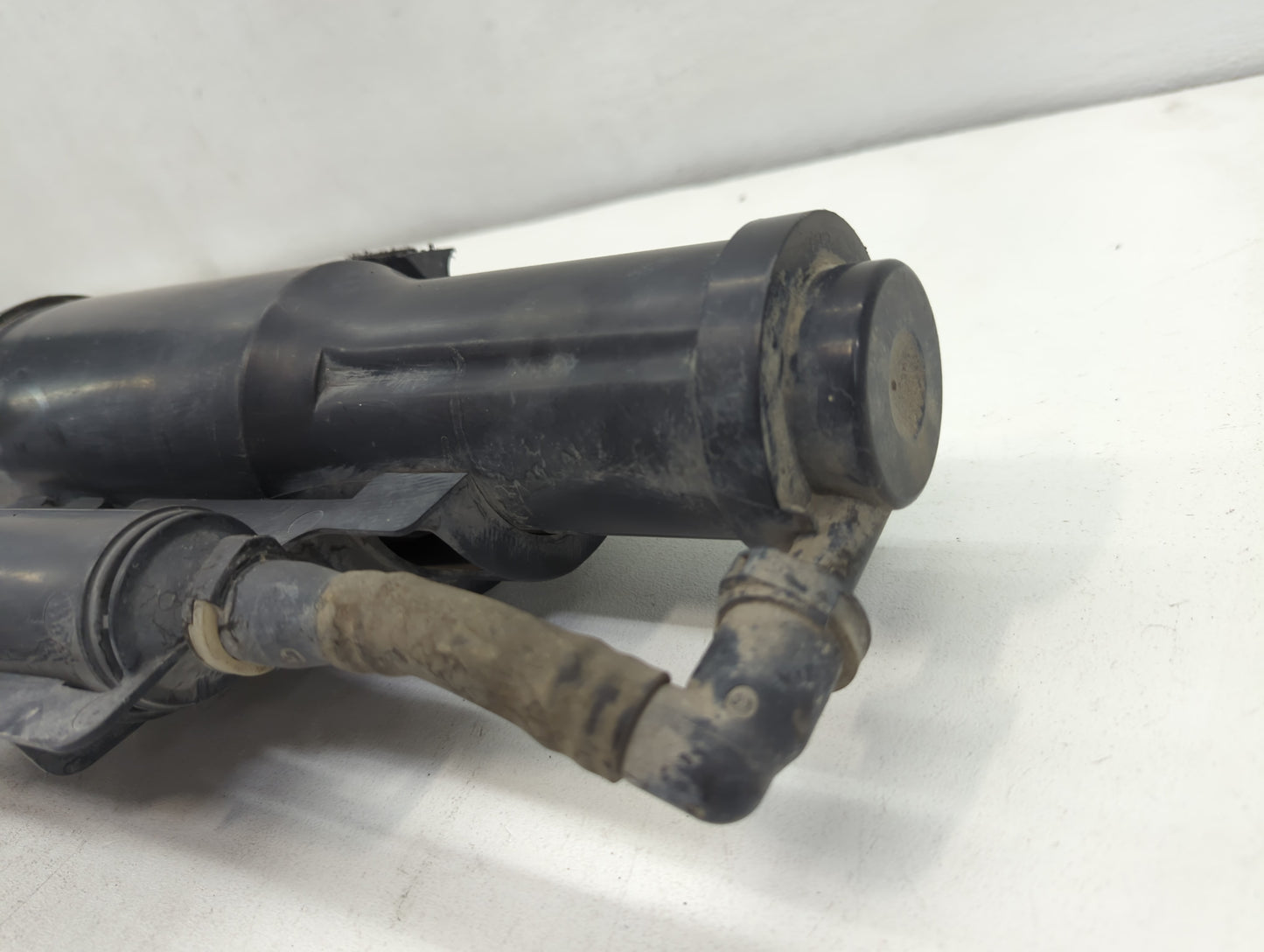 2007 Mercedes-benz E450 Fuel Vapor Charcoal Canister - Oemusedautoparts1.com
