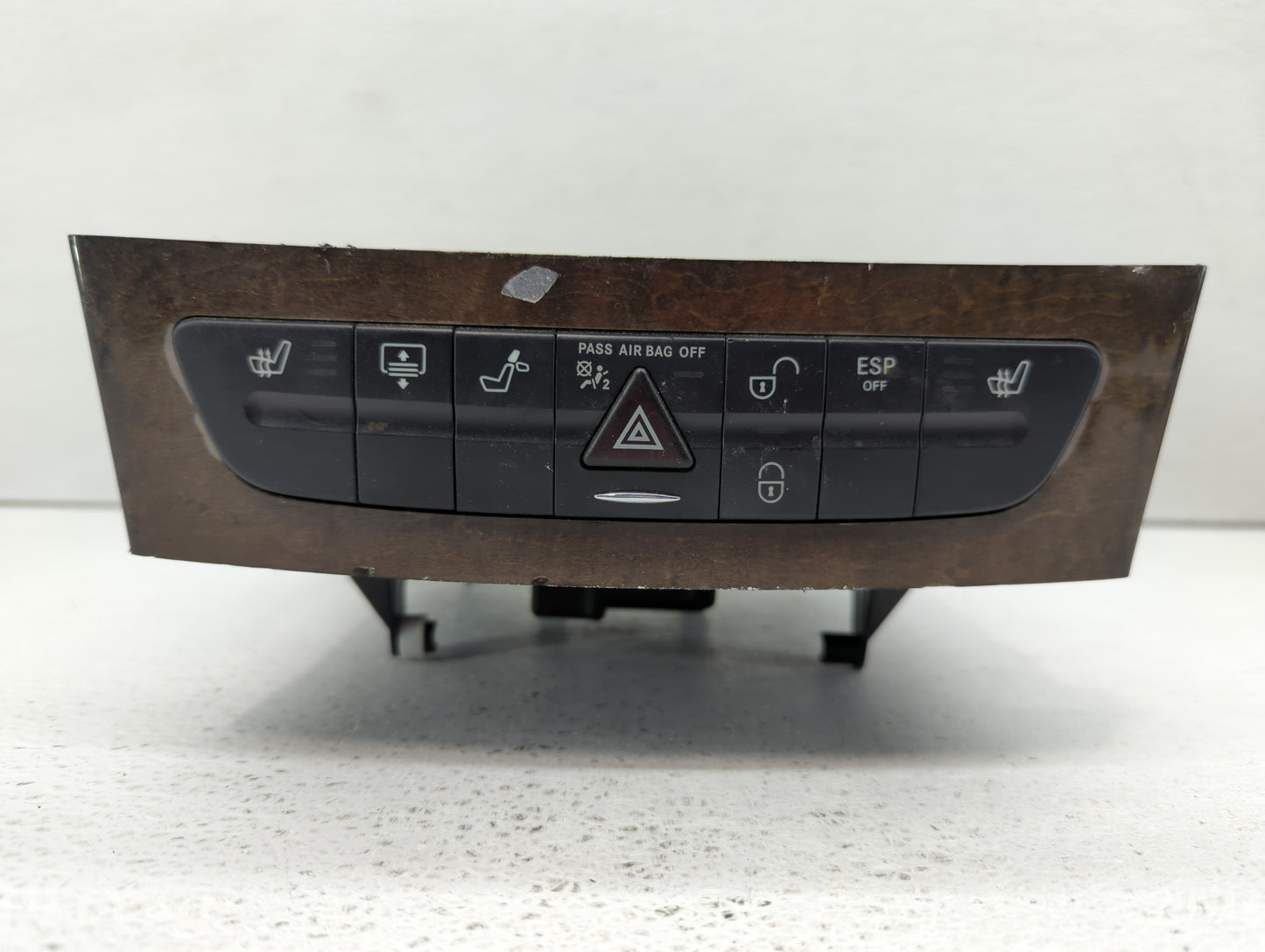 2007 Mercedes-benz E500 Hazard Switch A211 680 05 52 - Oemusedautoparts1.com