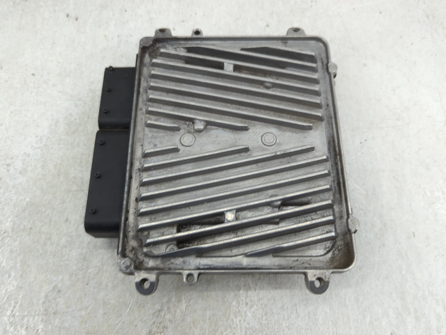 2007 Mercedes-Benz Gl450 PCM Engine Control Computer ECU ECM PCU OEM P/N:0 261 209 206 A 0034467140, A 273 153 48 79 Fits OE
