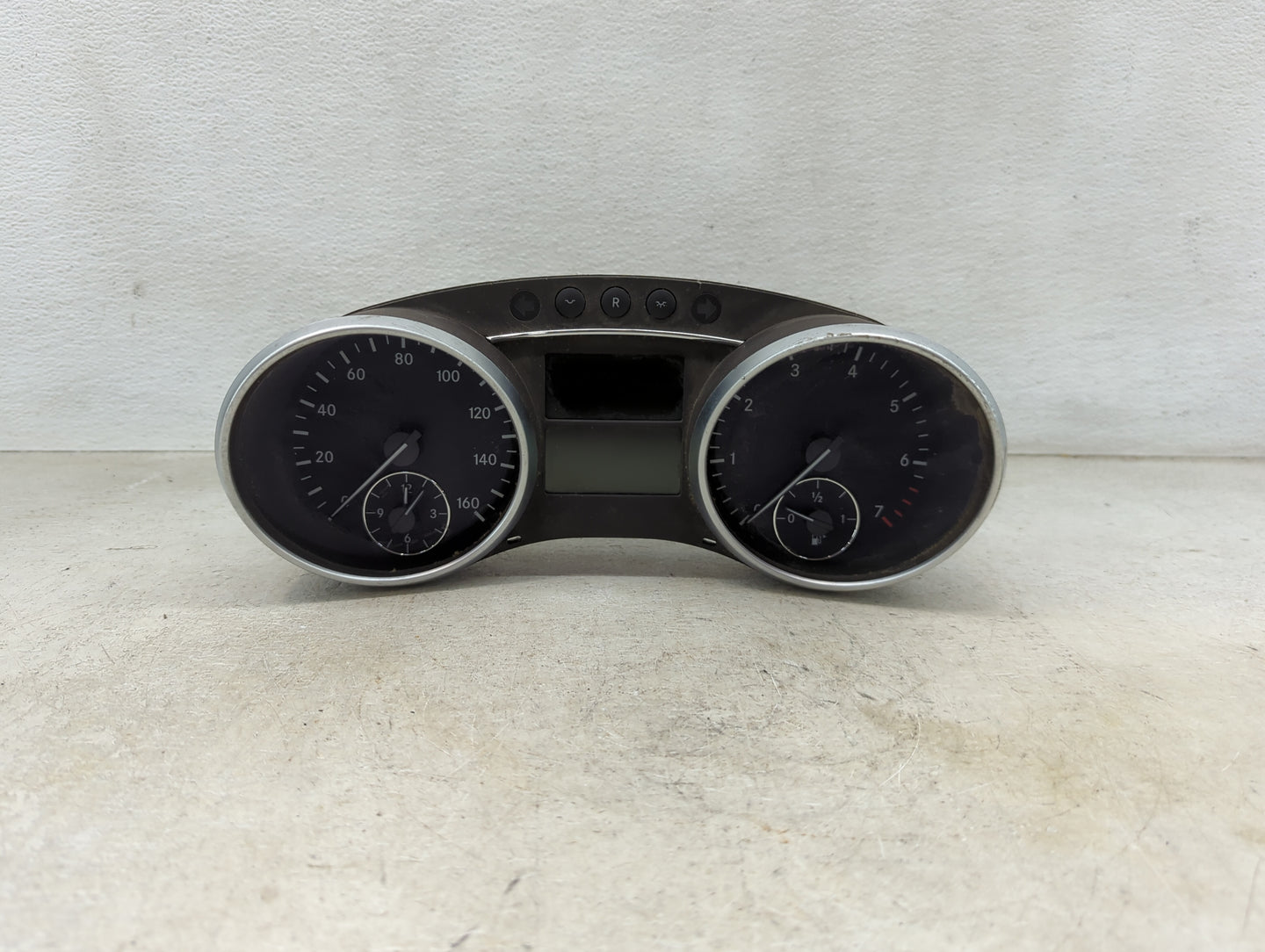 2007 Mercedes-Benz Gl450 Instrument Cluster Speedometer Gauges P/N:A1645403247 A2C53140378, A1645400911 Miles:172K Fits OEM 