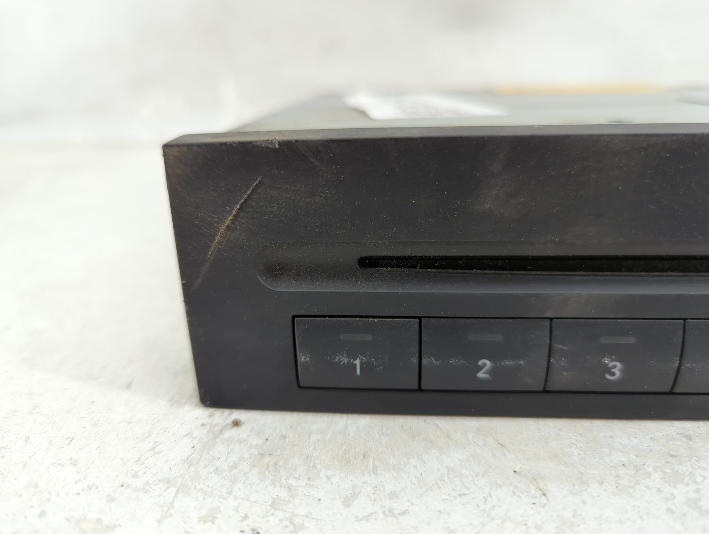 2007-2012 Mercedes-Benz Gl450 Radio AM FM Cd Player Receiver Replacement P/N:A 211 870 61 89 Fits OEM Used Auto Parts - Oemu