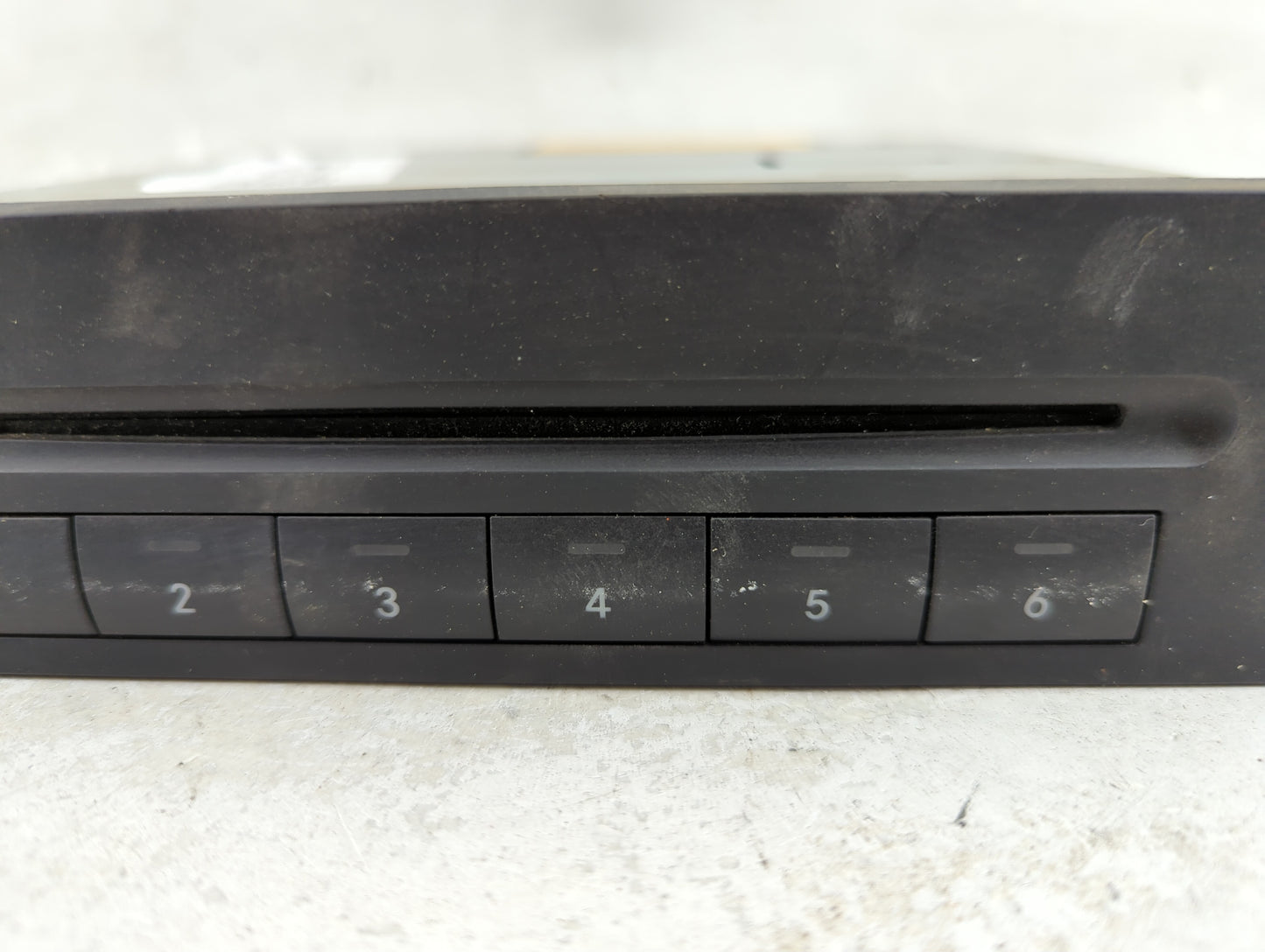 2007-2012 Mercedes-Benz Gl450 Radio AM FM Cd Player Receiver Replacement P/N:A 211 870 61 89 Fits OEM Used Auto Parts - Oemu