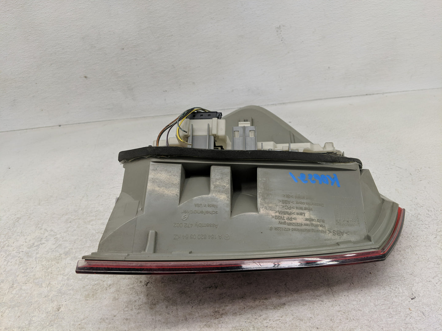 2008-2009 Mercedes-Benz Gl550 Tail Light Assembly Passenger Right OEM P/N:A 164 820 05 64 Fits Fits 2007 2008 2009 OEM Used 