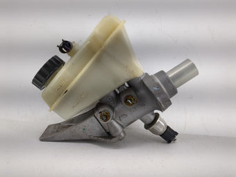 compare product Mercedes-benz Ml250 Brake Master Cylinder