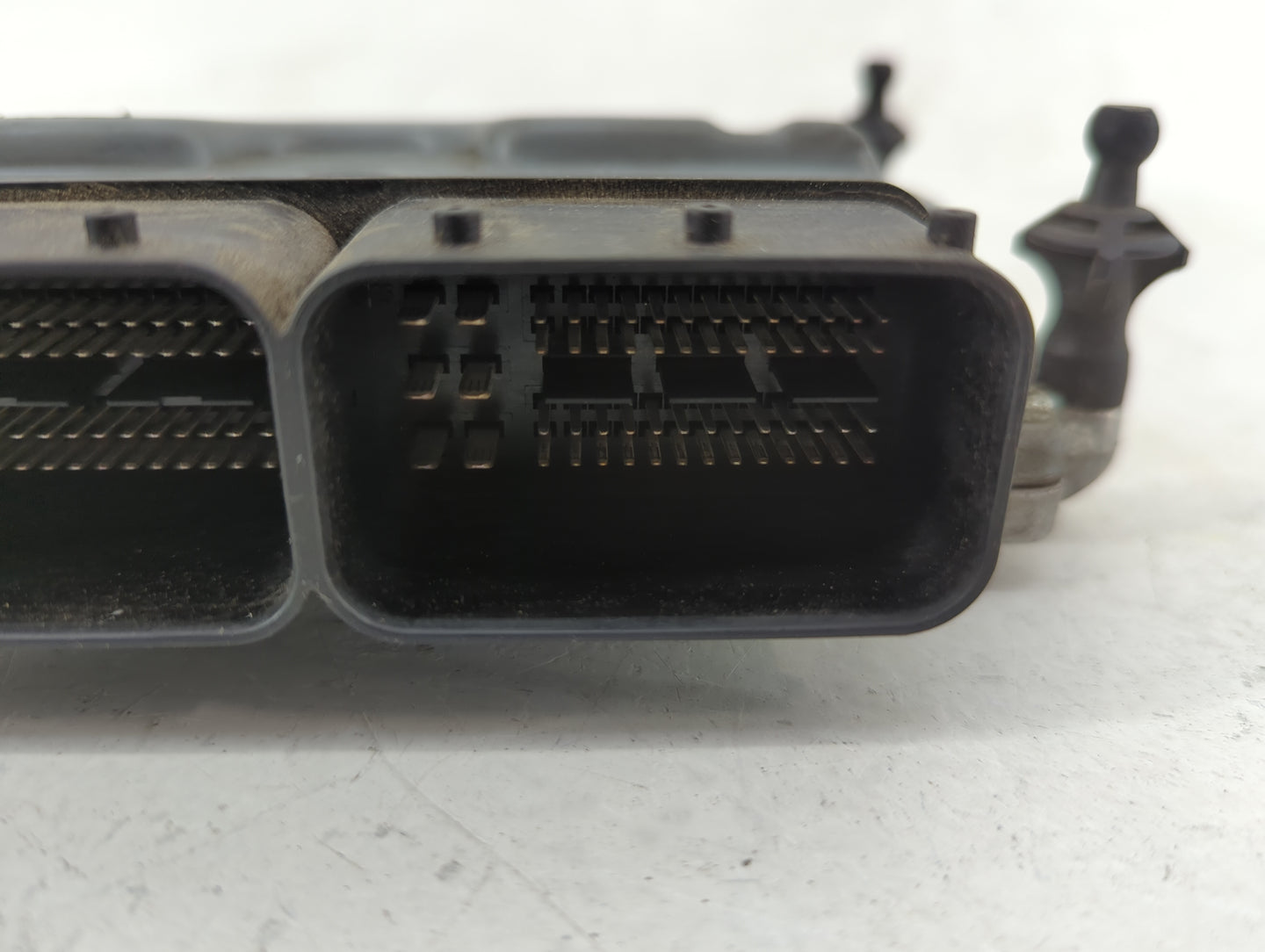 2007 Mercedes-Benz Ml250 PCM Engine Control Computer ECU ECM PCU OEM P/N:A 003 446 70 40 0 261 209 203 Fits Fits 2008 2009 O