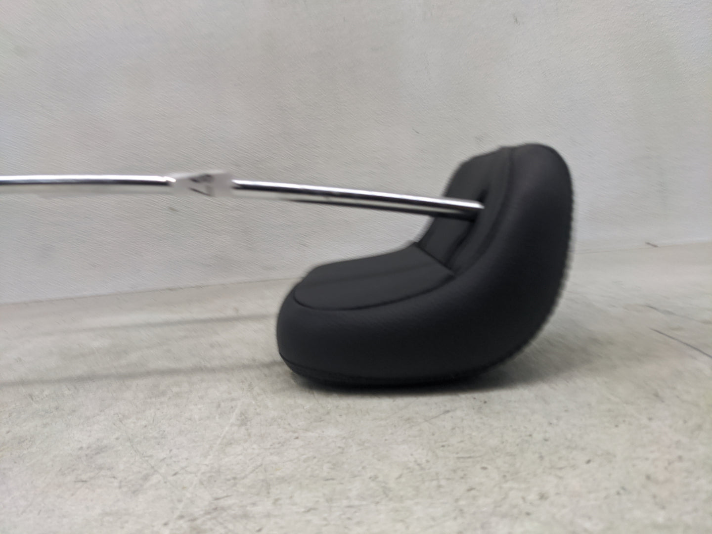 2006-2011 Mercedes-Benz Ml350 Headrest Head Rest Rear Seat Fits Fits 2006 2007 2008 2009 2010 2011 OEM Used Auto Parts - Oem
