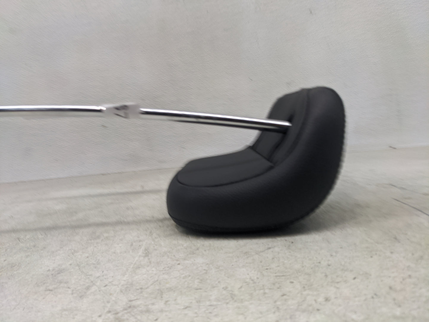 2006-2011 Mercedes-Benz Ml350 Headrest Head Rest Rear Seat Fits Fits 2006 2007 2008 2009 2010 2011 OEM Used Auto Parts - Oem