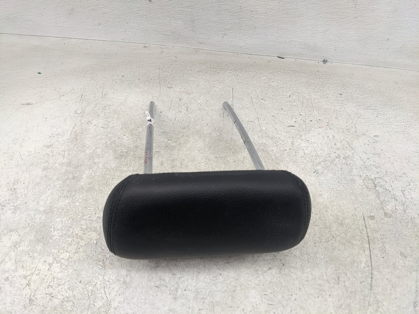 2007 Mercedes-Benz Ml350 Headrest Head Rest Rear Center Seat Fits OEM Used Auto Parts - Oemusedautoparts1.com