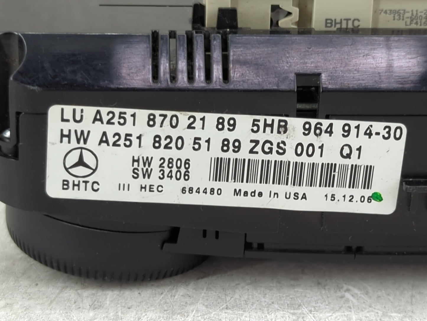 2006-2008 Mercedes-Benz Ml350 Climate Control Module Temperature AC/Heater Replacement P/N:A251 820 51 89 A251 870 21 89 Fit