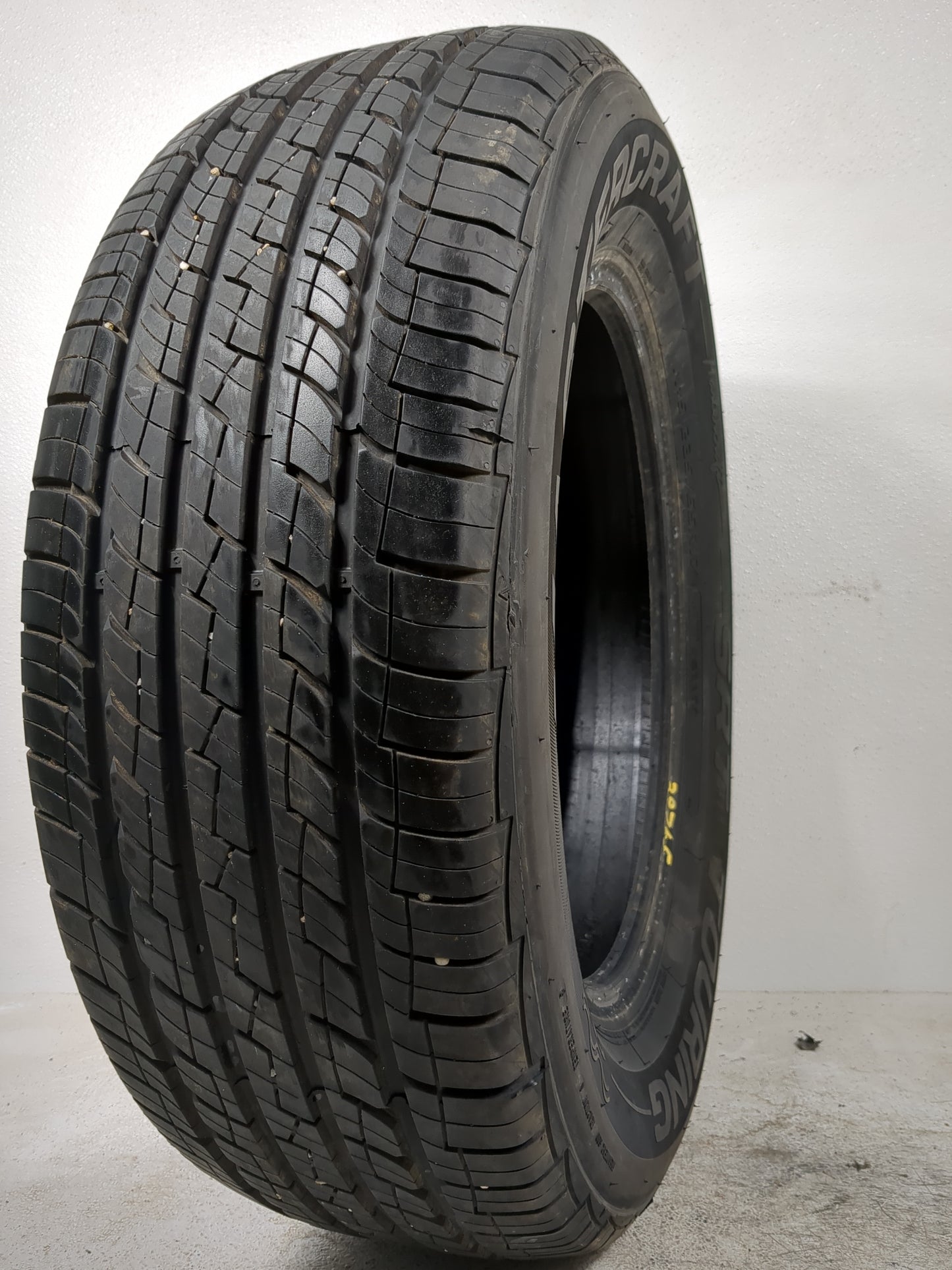 Used Tire 235/65R17 MASTERCRAFT SRT TOURING 104T - Tread Depth 8/32 - Oemusedautoparts1.com