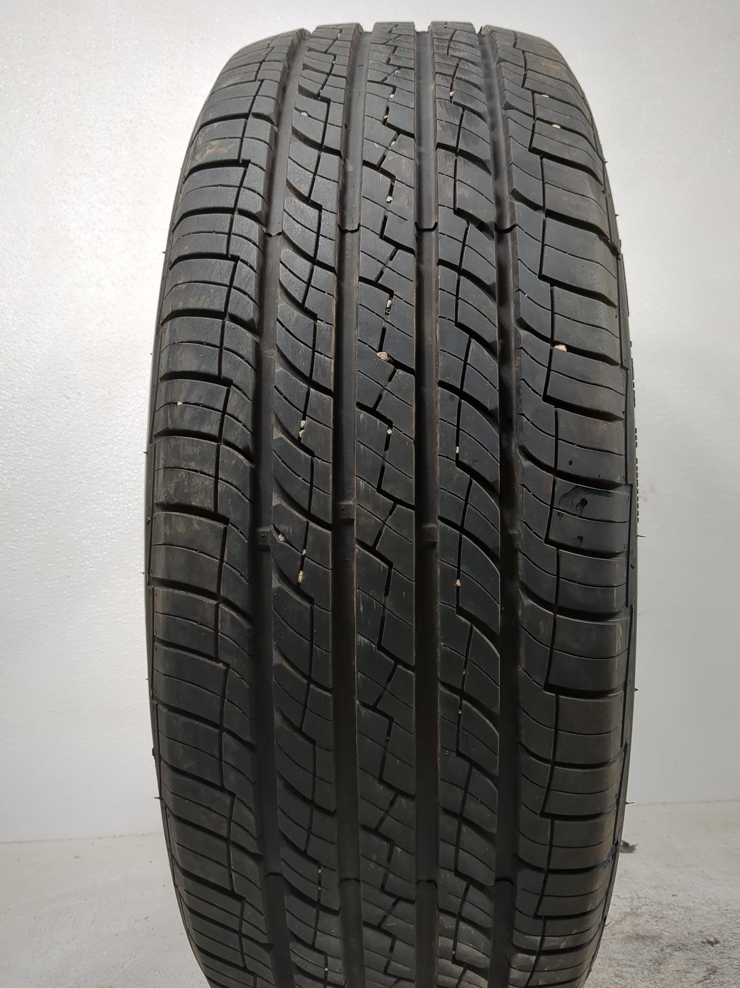 Used Tire 235/65R17 MASTERCRAFT SRT TOURING 104T - Tread Depth 8/32 - Oemusedautoparts1.com