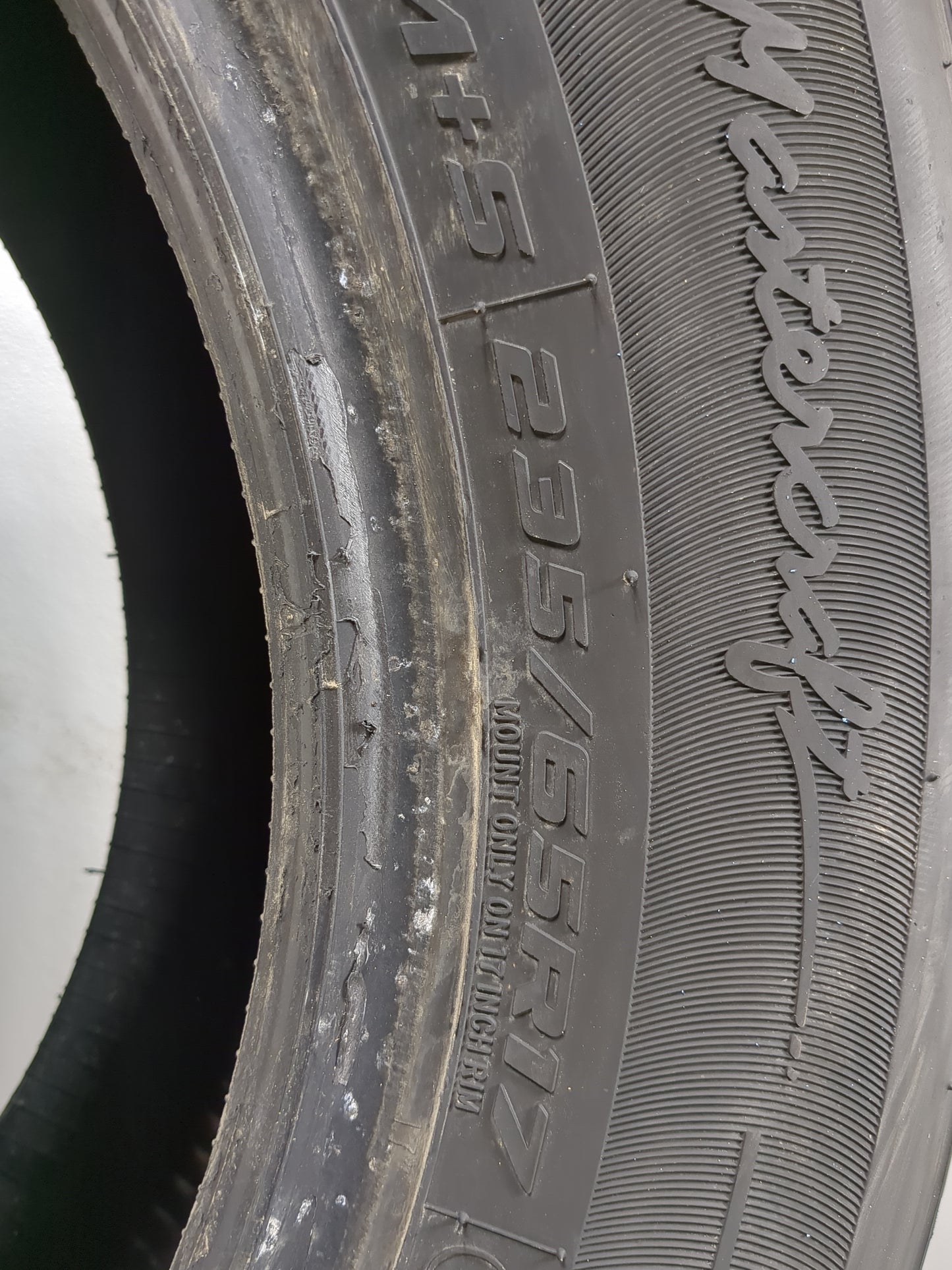 Used Tire 235/65R17 MASTERCRAFT SRT TOURING 104T - Tread Depth 8/32 - Oemusedautoparts1.com