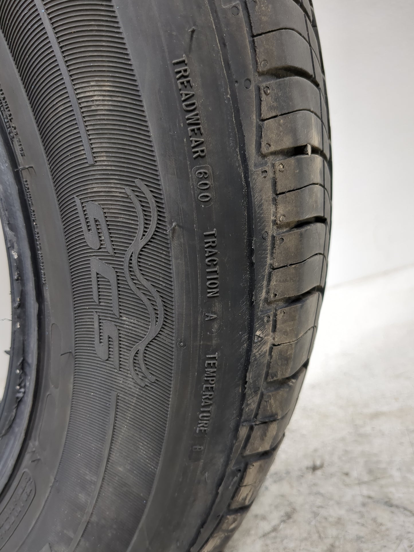 Used Tire 235/65R17 MASTERCRAFT SRT TOURING 104T - Tread Depth 7.5/32 - Oemusedautoparts1.com