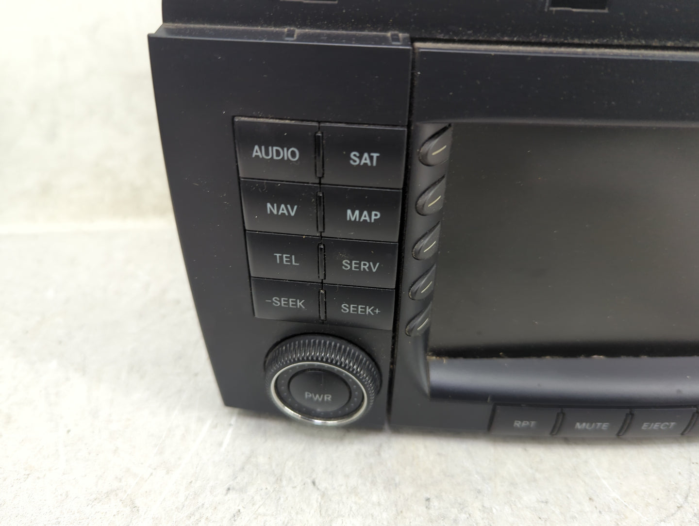 2006-2007 Mercedes-Benz R350 Radio AM FM Cd Player Receiver Replacement P/N:A2518703689 BB0640 Fits Fits 2006 2007 OEM Used 