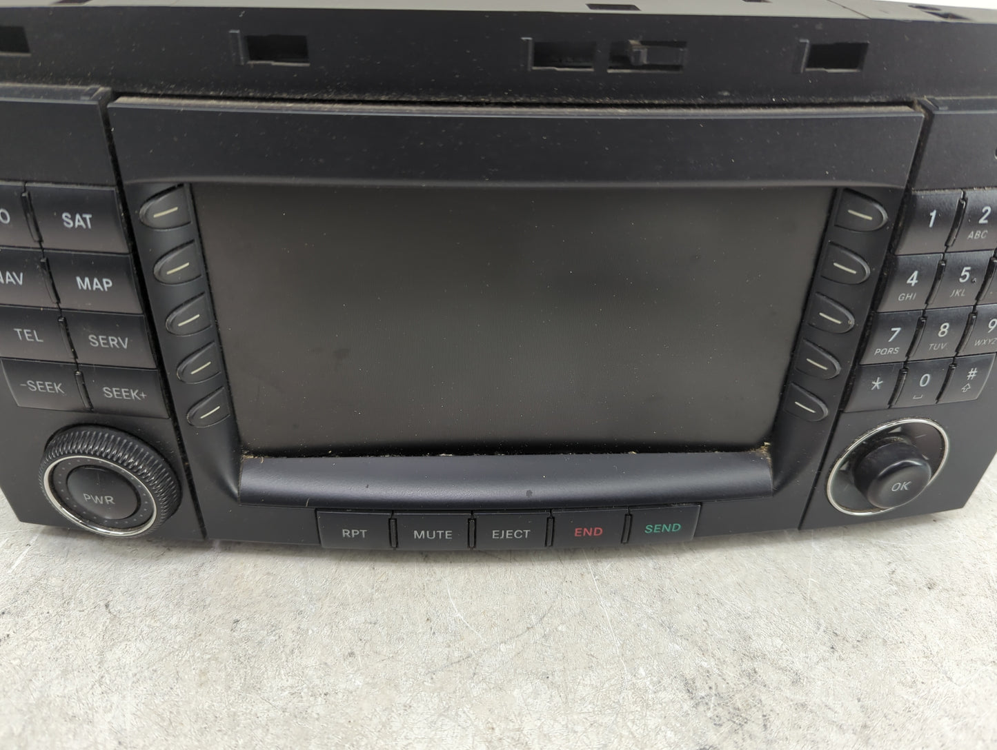 2006-2007 Mercedes-Benz R350 Radio AM FM Cd Player Receiver Replacement P/N:A2518703689 BB0640 Fits Fits 2006 2007 OEM Used 