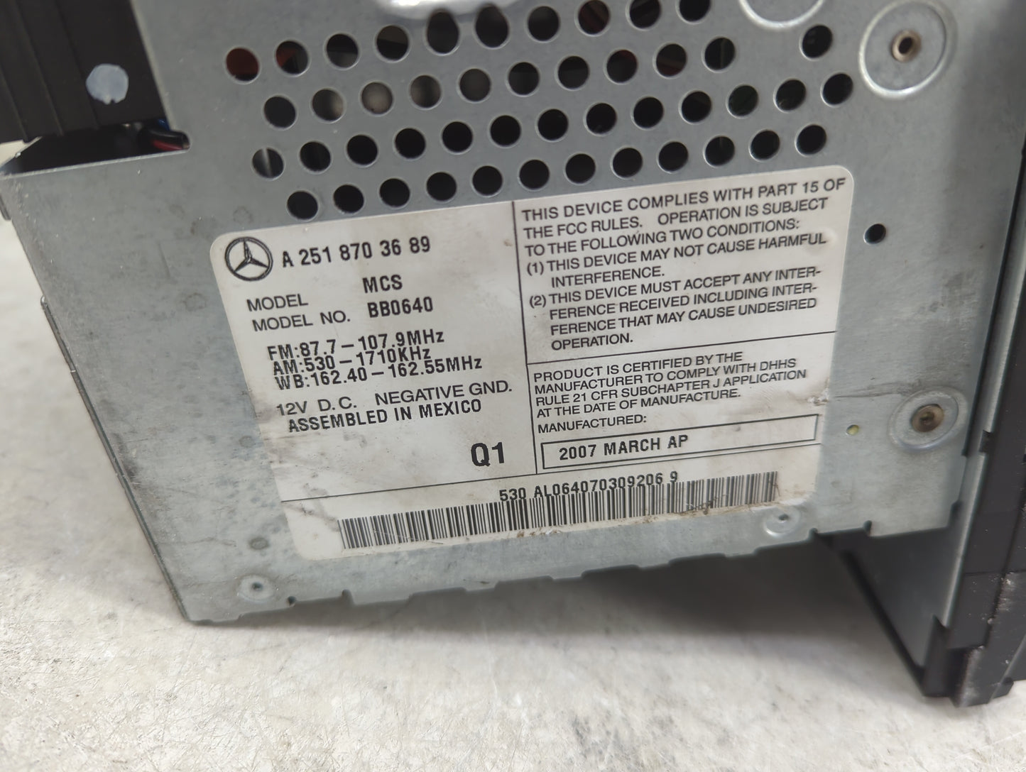 2006-2007 Mercedes-Benz R350 Radio AM FM Cd Player Receiver Replacement P/N:A2518703689 BB0640 Fits Fits 2006 2007 OEM Used 