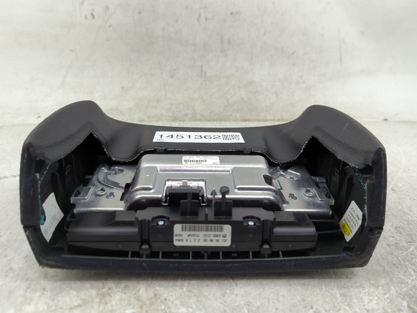 2007 Mercedes-Benz R350 Radio AM FM Cd Player Receiver Replacement P/N:A2518700889 2518700889 Fits OEM Used Auto Parts - Oem