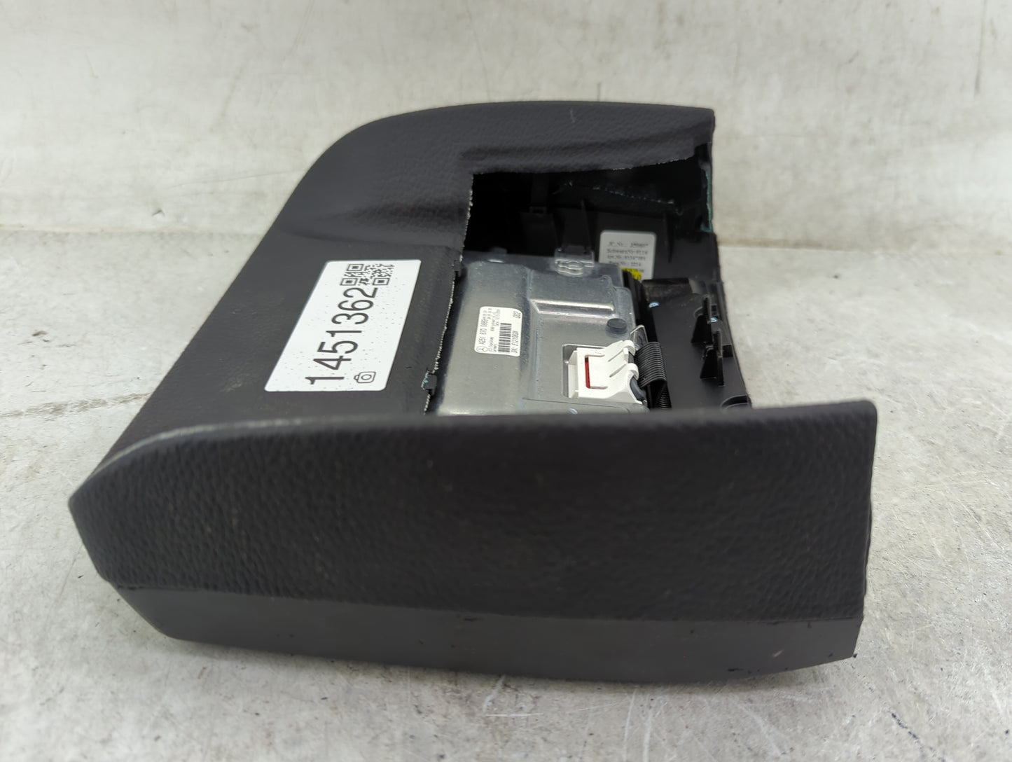 2007 Mercedes-Benz R350 Radio AM FM Cd Player Receiver Replacement P/N:A2518700889 2518700889 Fits OEM Used Auto Parts - Oem