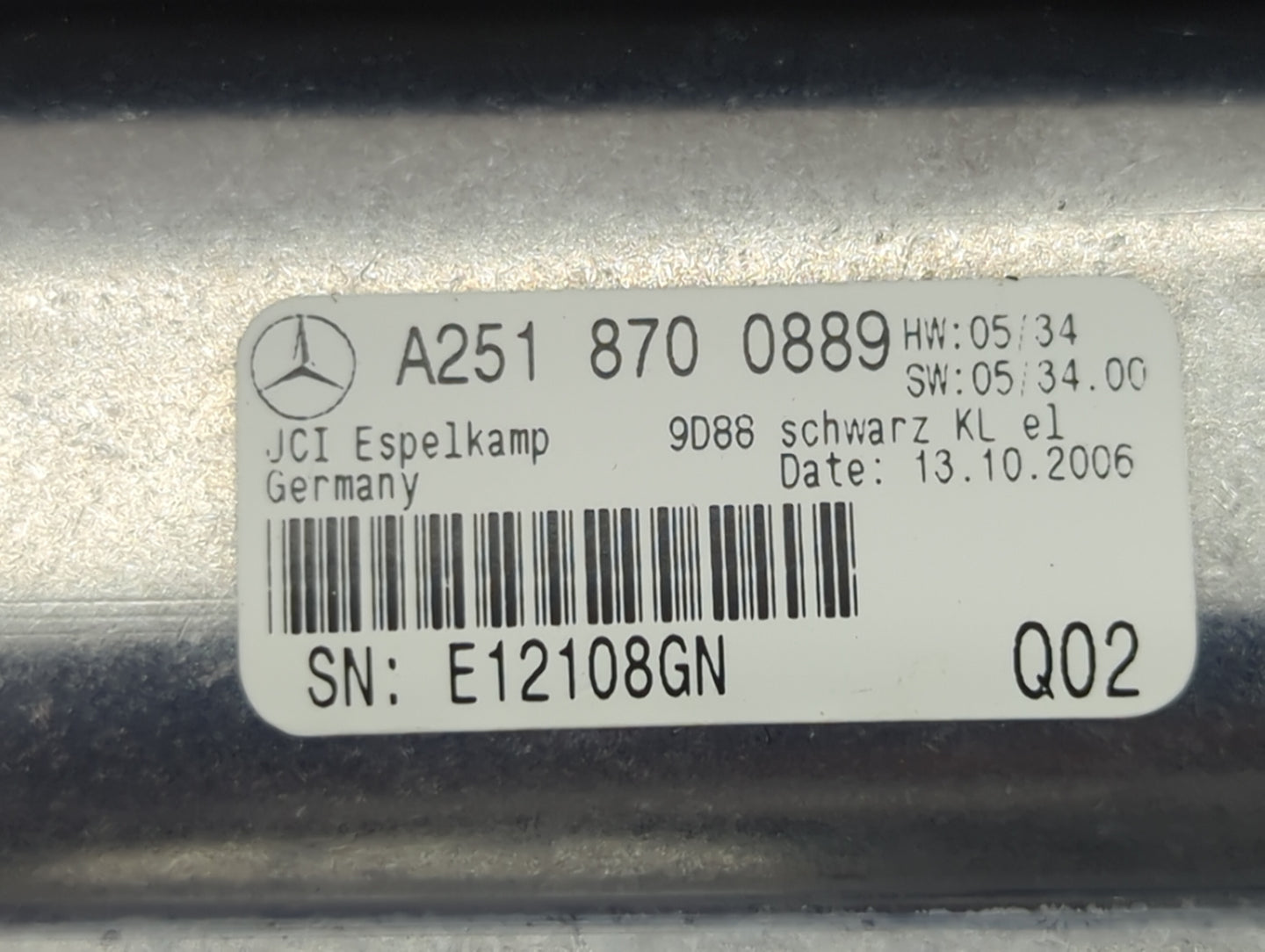 2007 Mercedes-Benz R350 Radio AM FM Cd Player Receiver Replacement P/N:A2518700889 2518700889 Fits OEM Used Auto Parts - Oem