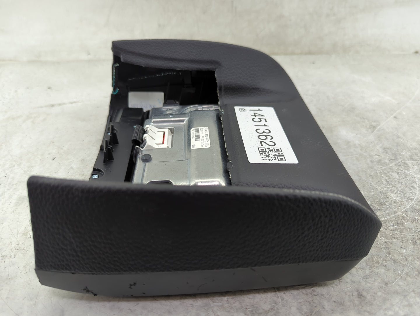 2007 Mercedes-Benz R350 Radio AM FM Cd Player Receiver Replacement P/N:A2518700889 2518700889 Fits OEM Used Auto Parts - Oem