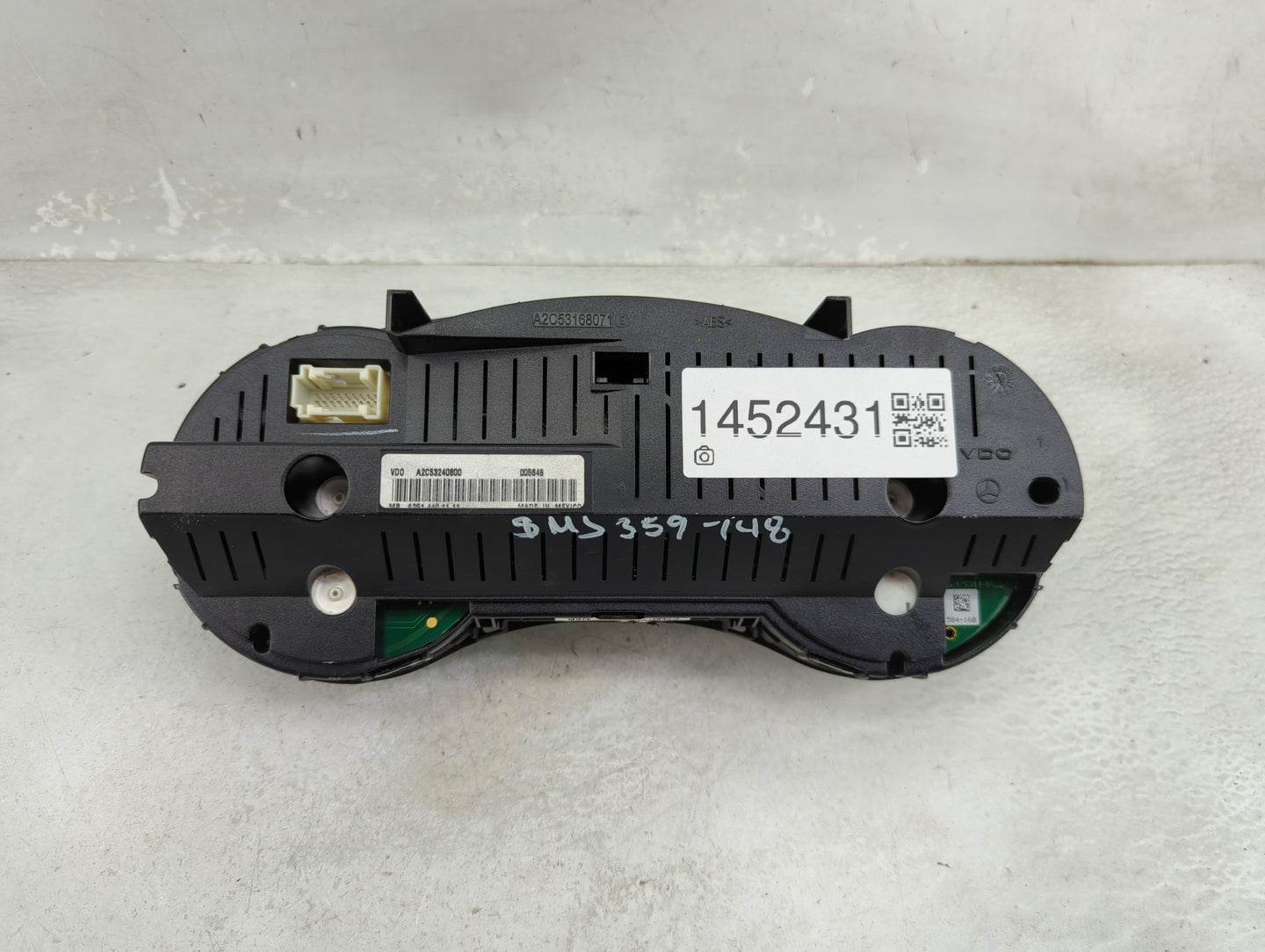 2007 Mercedes-Benz R350 Instrument Cluster Speedometer Gauges P/N:A2C53240800 A2C53168071 Miles:146K Fits OEM Used Auto Part