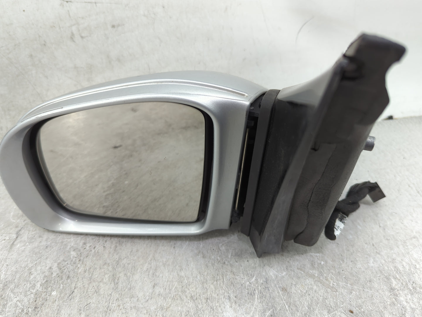 2006-2010 Mercedes-Benz R350 Driver Side View Mirror - Left Door Mirror OEM Used - Oemusedautoparts1.com