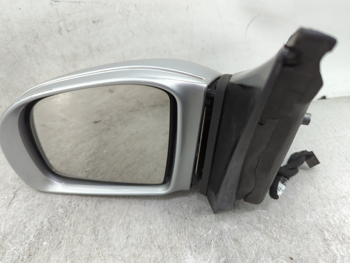 2006-2010 Mercedes-Benz R350 Driver Side View Mirror - Left Door Mirror OEM Used - Oemusedautoparts1.com