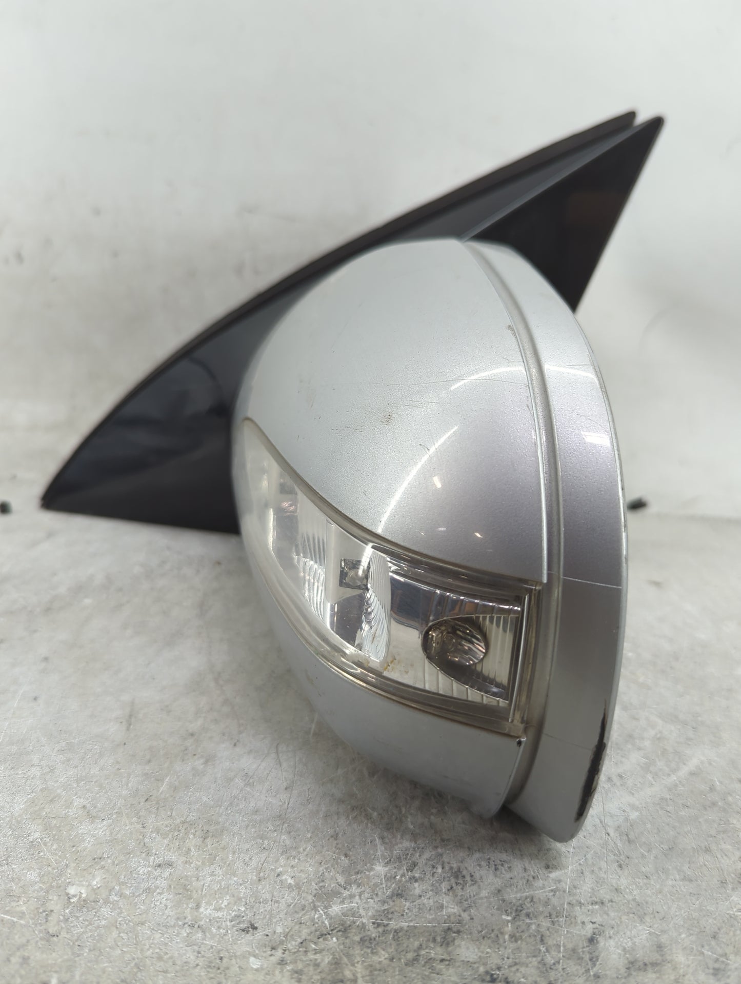 2006-2010 Mercedes-Benz R350 Driver Side View Mirror - Left Door Mirror OEM Used - Oemusedautoparts1.com
