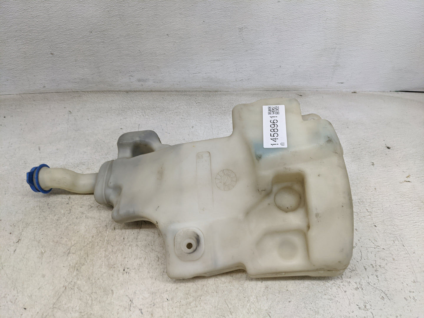 2007 Mercedes-benz R350 Windshield Washer Fluid Reservoir Bottle Oem - Oemusedautoparts1.com