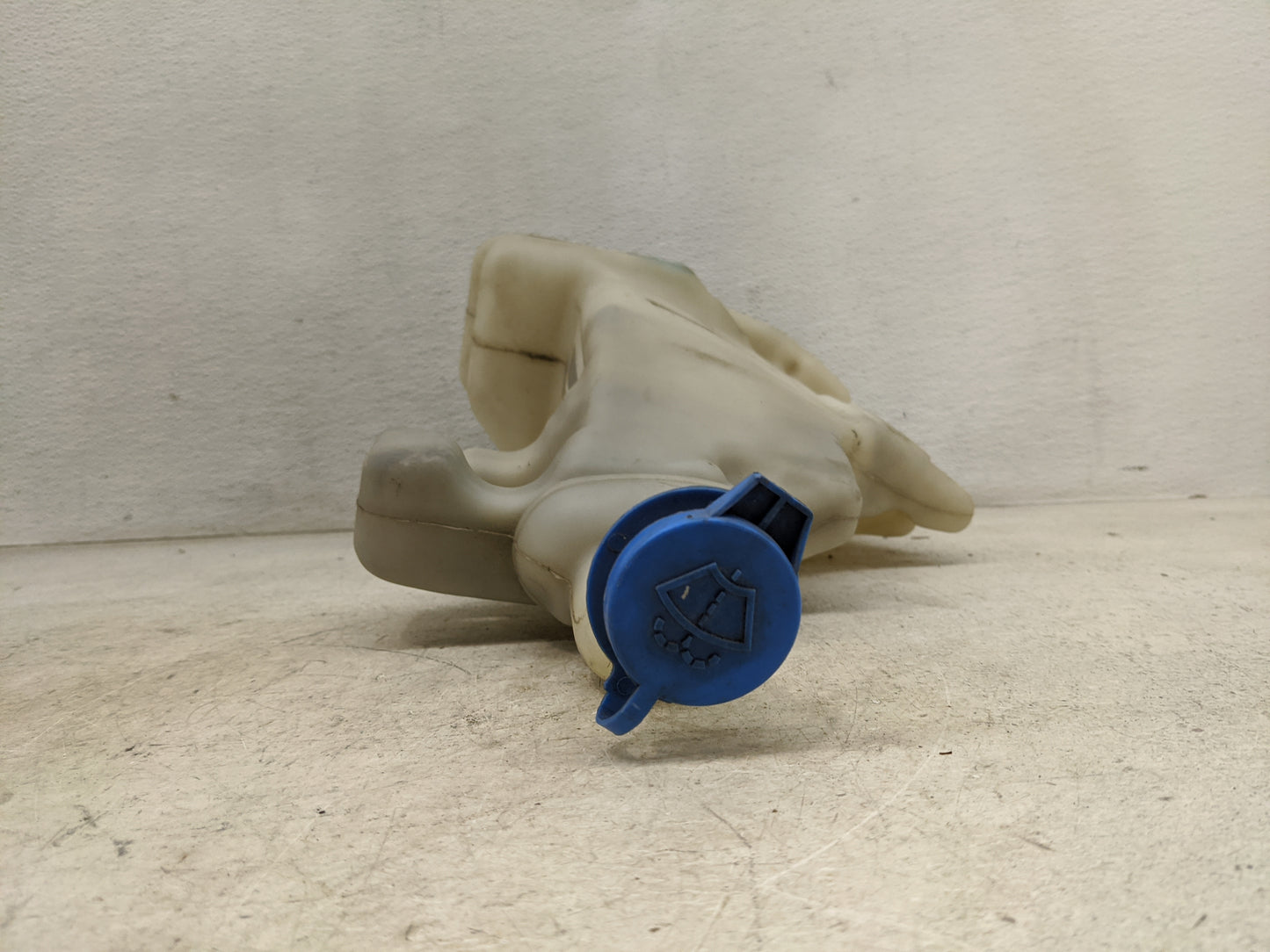 2007 Mercedes-benz R350 Windshield Washer Fluid Reservoir Bottle Oem - Oemusedautoparts1.com