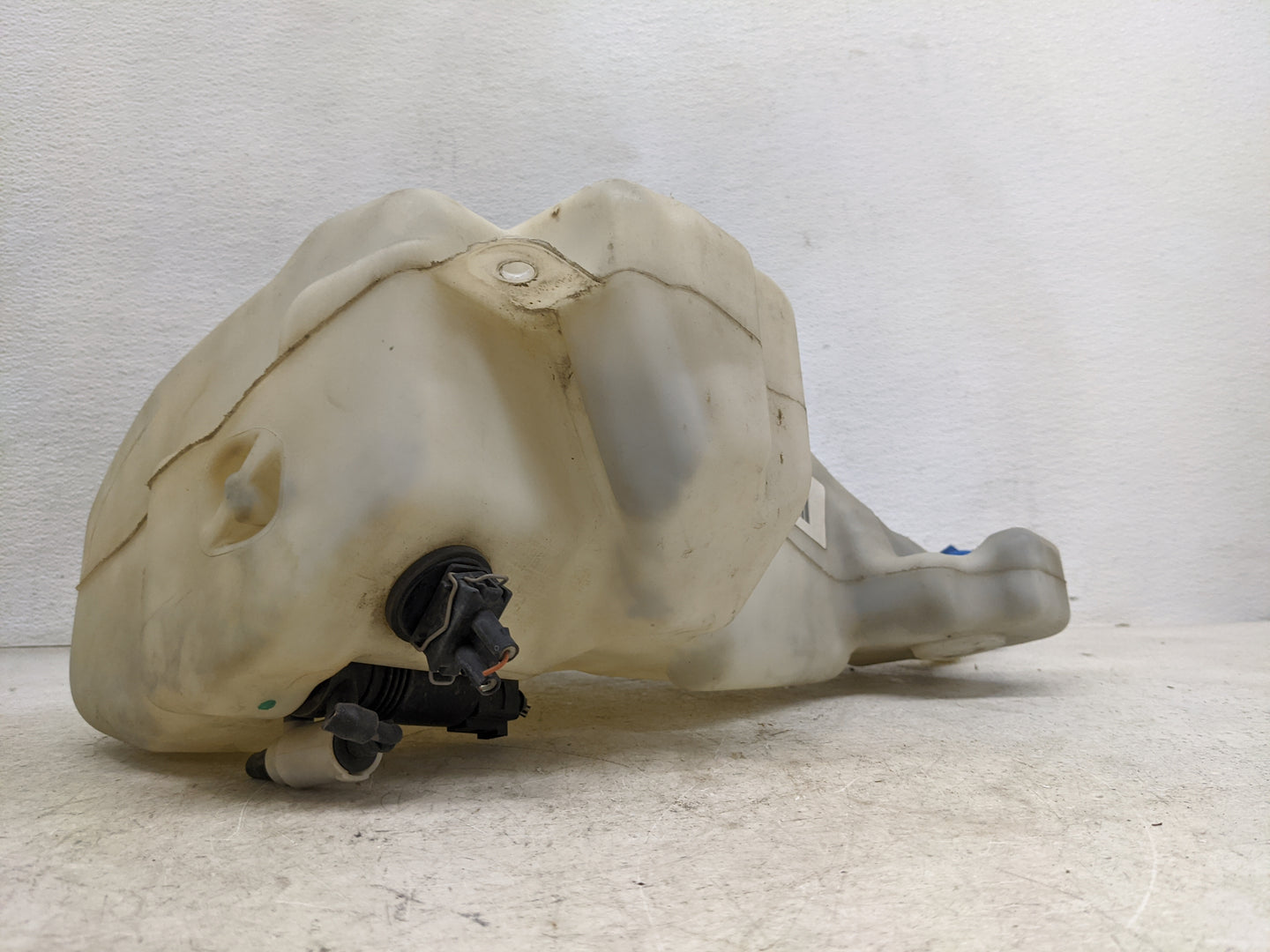 2007 Mercedes-benz R350 Windshield Washer Fluid Reservoir Bottle Oem - Oemusedautoparts1.com