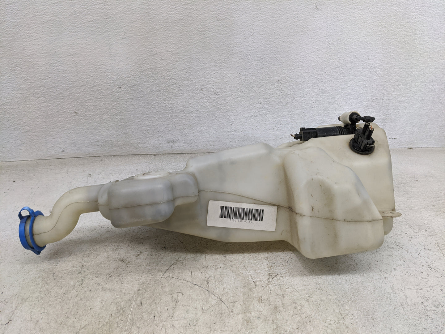 2007 Mercedes-benz R350 Windshield Washer Fluid Reservoir Bottle Oem - Oemusedautoparts1.com