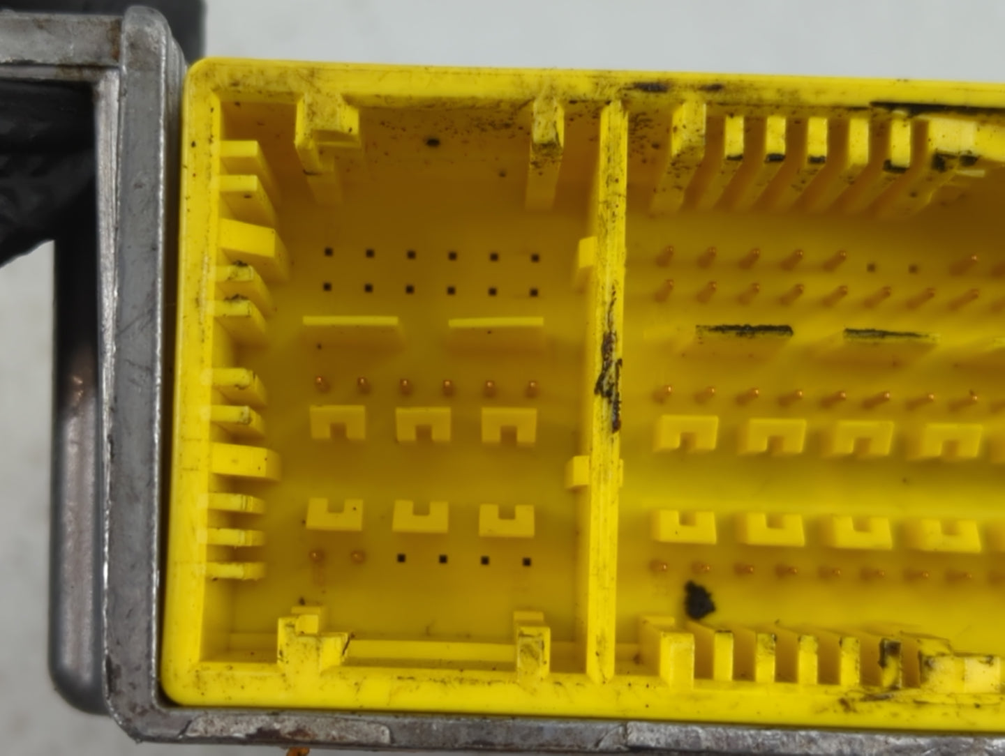 2007-2008 Mercedes-benz S550 Chassis Control Module Ccm Bcm Body Control - Oemusedautoparts1.com